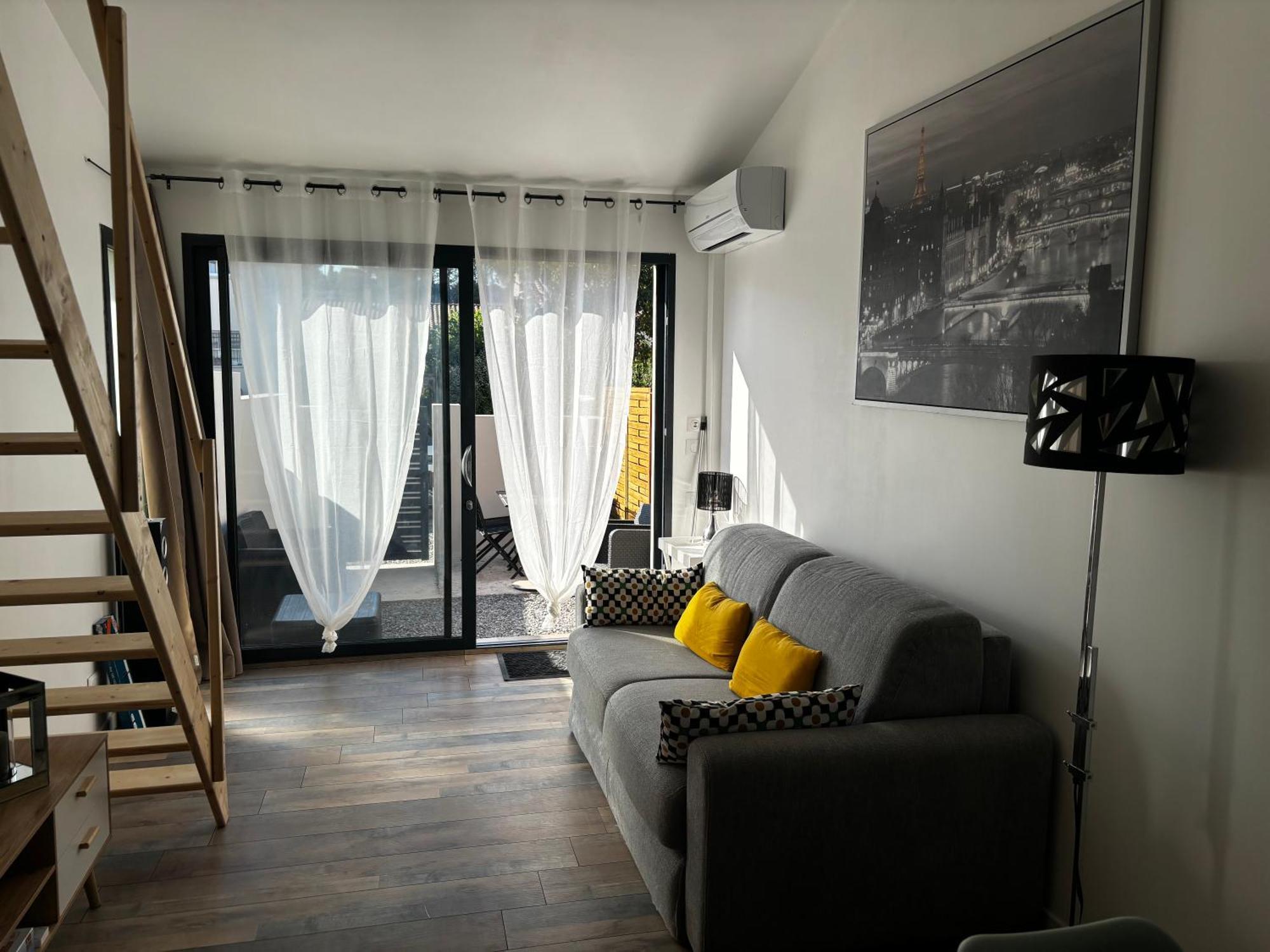 Logement Du Sud Avec Jacuzzi Sommieres Ngoại thất bức ảnh